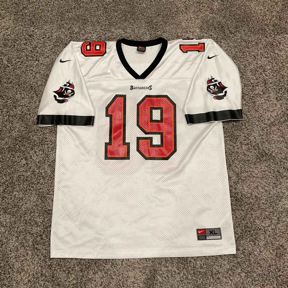 Vintage Tampa Bay Buccaneers K. Johnson #19 NFL Football Nike Men’s XL Jersey